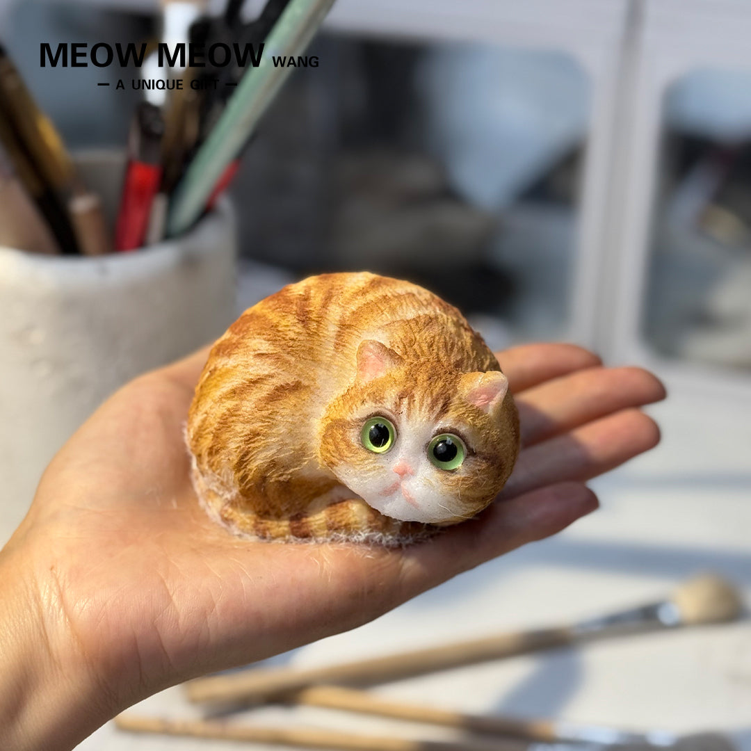 E008:Cute Mini Orange Cat