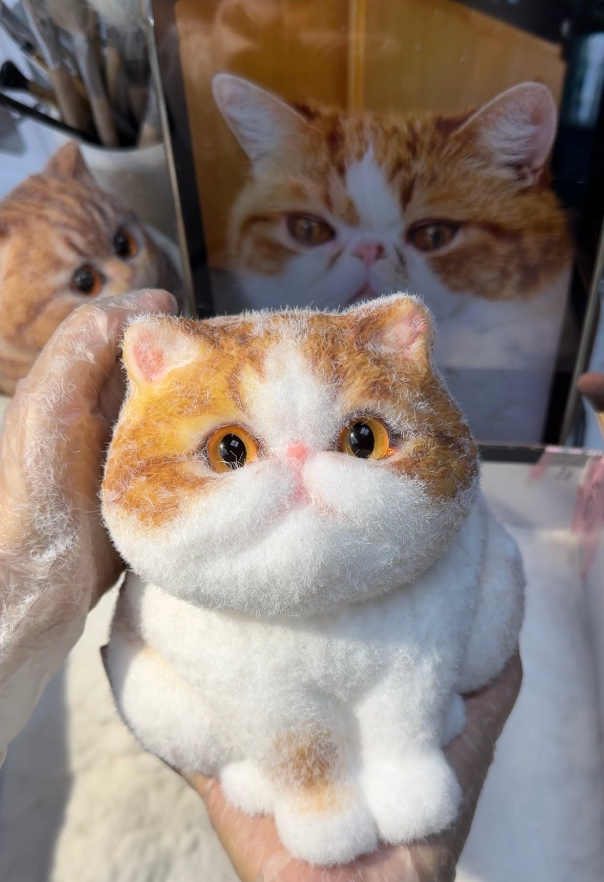 A004:Customized Garfield-style Cat ----'chat' icon on the left bottom to send photos to us