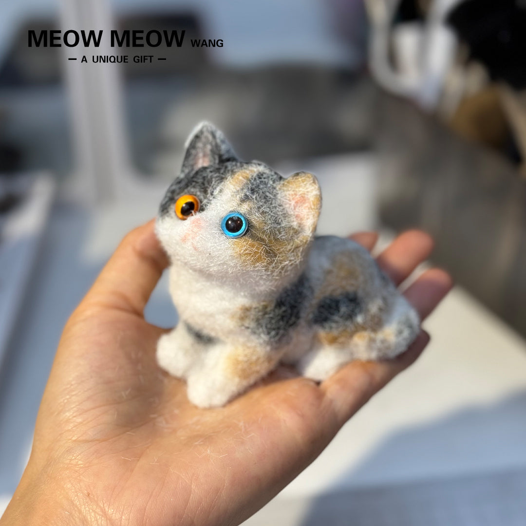 E010:Cute Mini Calico Cat