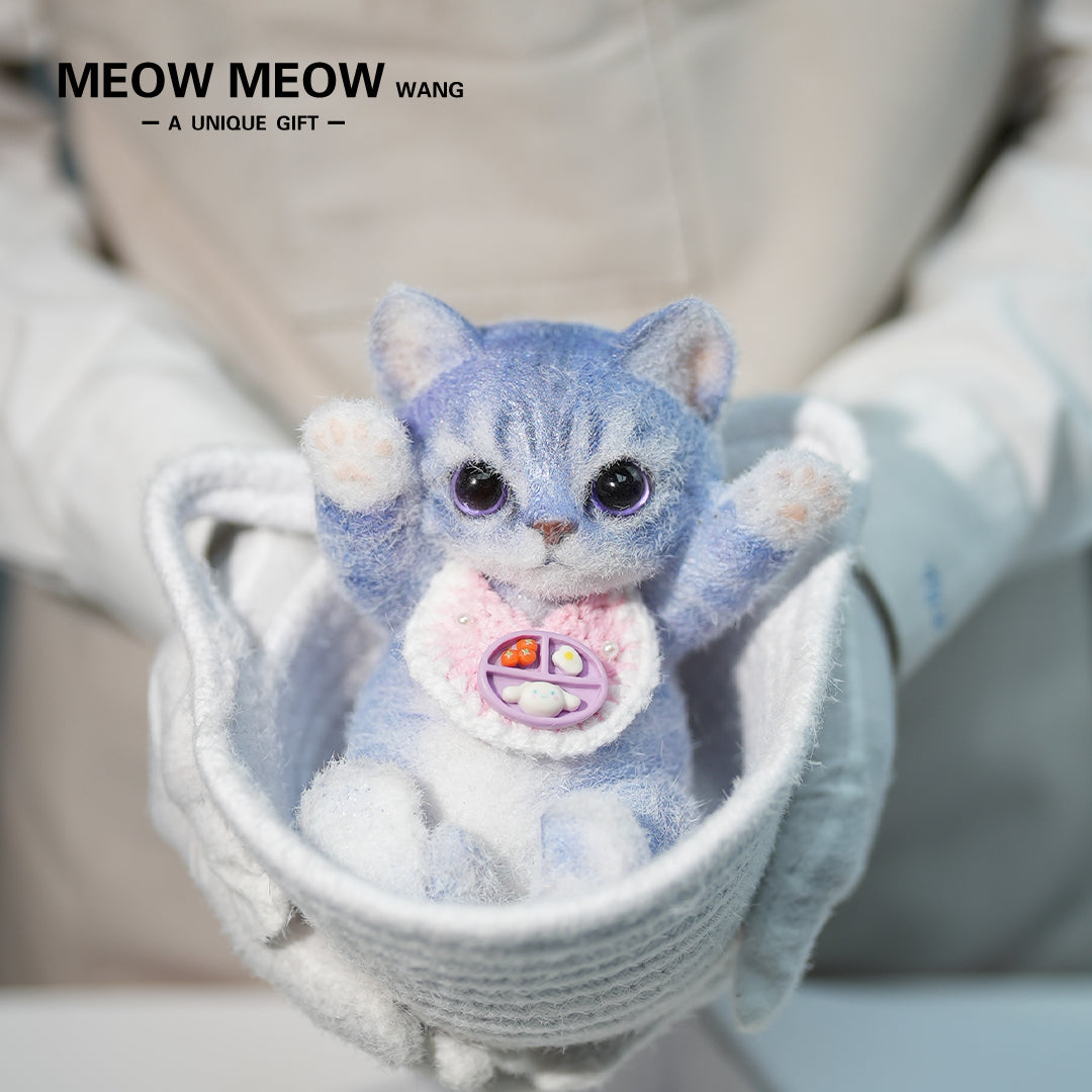 B20:Purple Bib Kitten