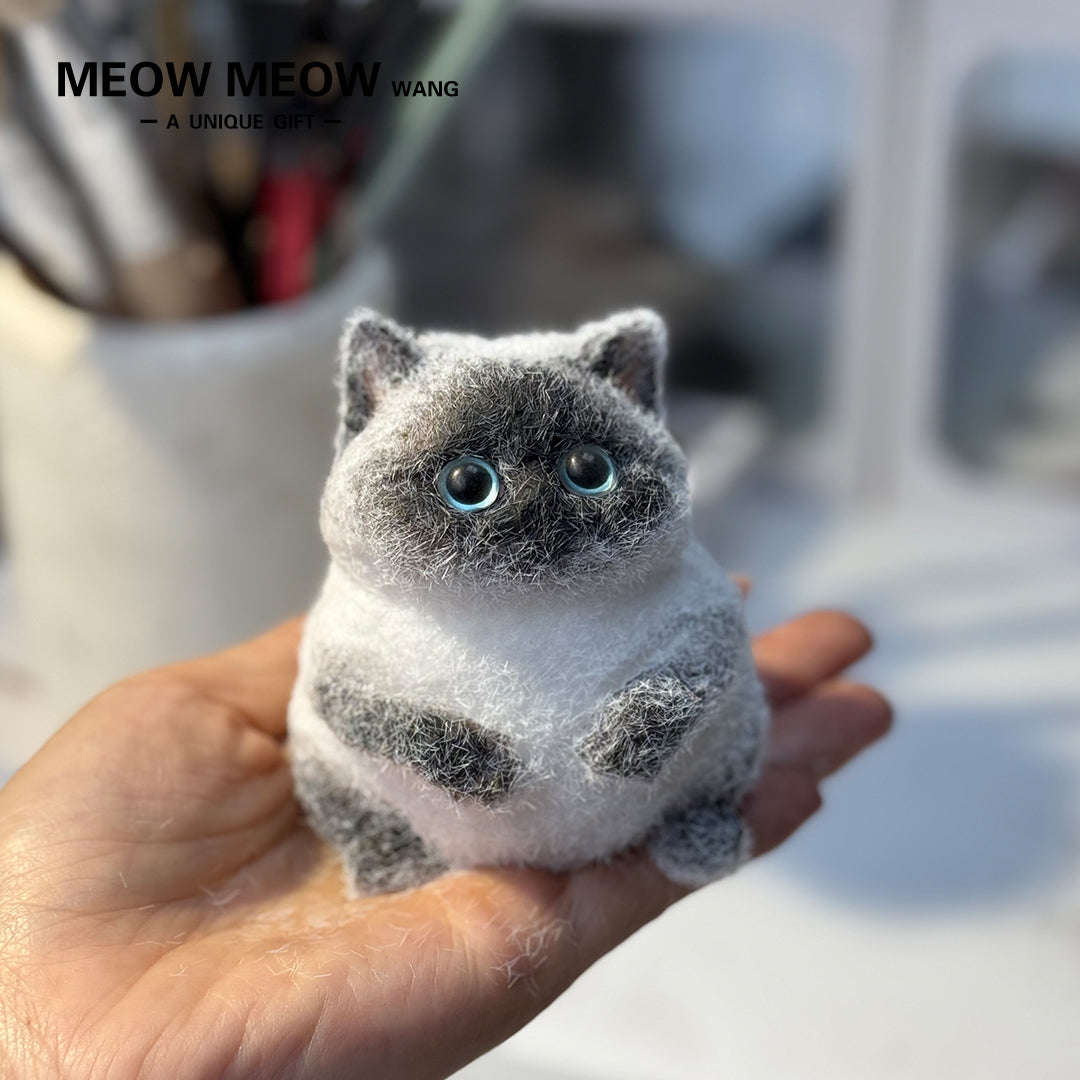 E011:Cute Mini Siamese Cat