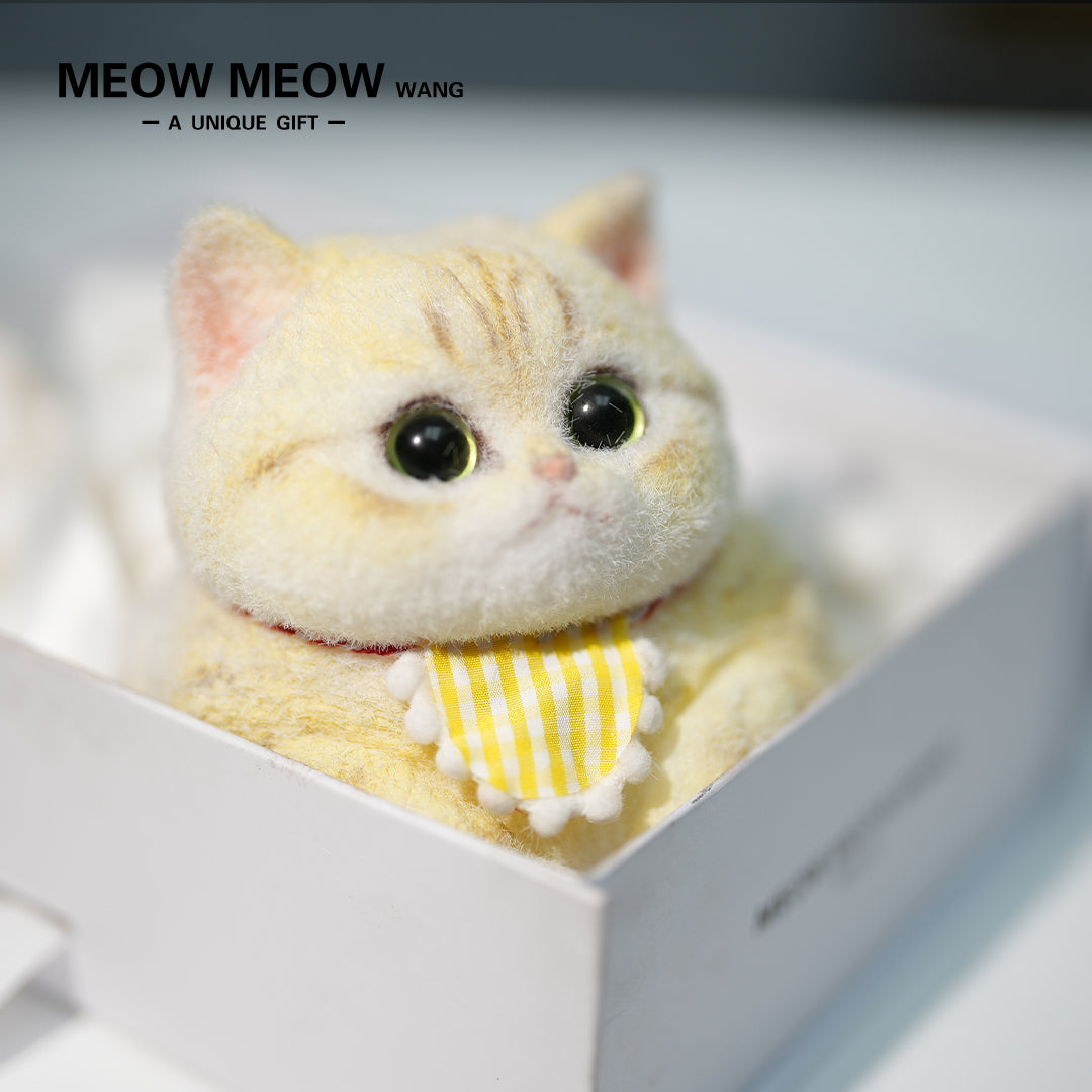 C21:A chubby, Goose-Yellow Cat