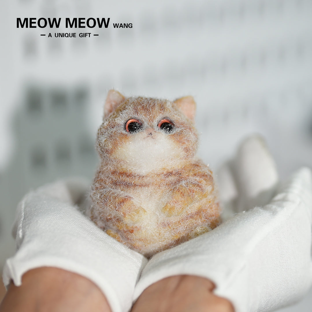 E02:Super Cute Mini Chubby Cat