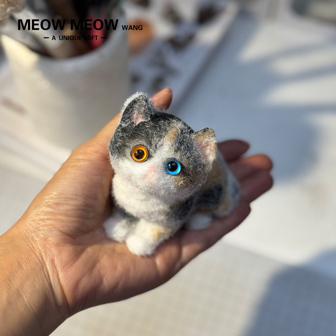 E010:Cute Mini Calico Cat