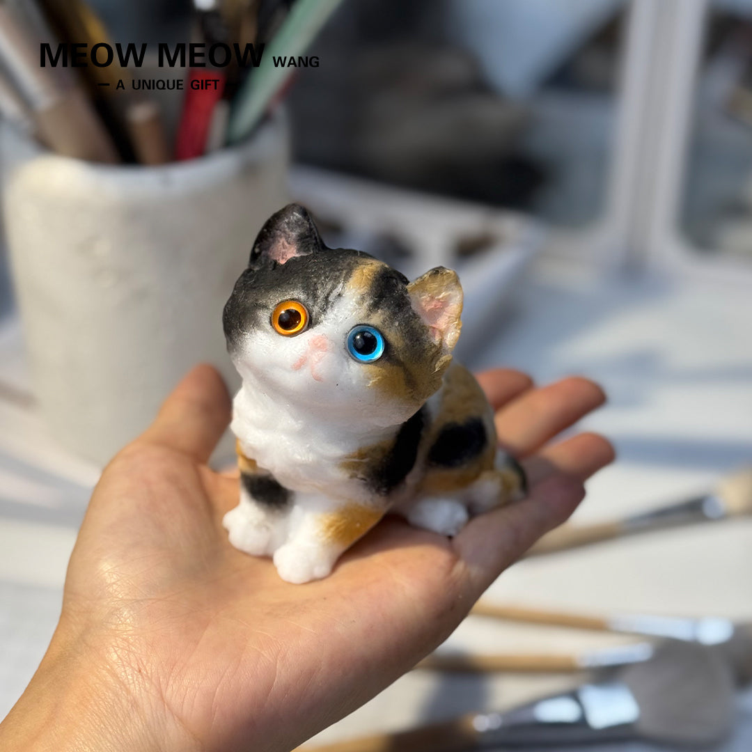 E010:Cute Mini Calico Cat
