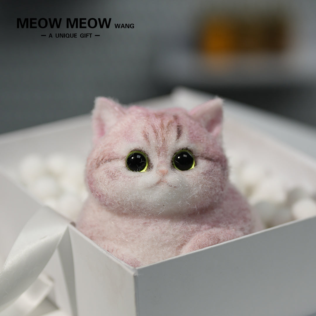 C06: Adorable Strawberry Lemonade Chubby Squishy Kitty