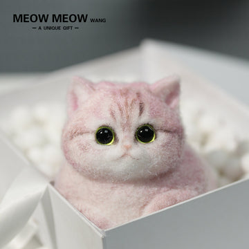 C06: Adorable Strawberry Lemonade Chubby Squishy Kitty