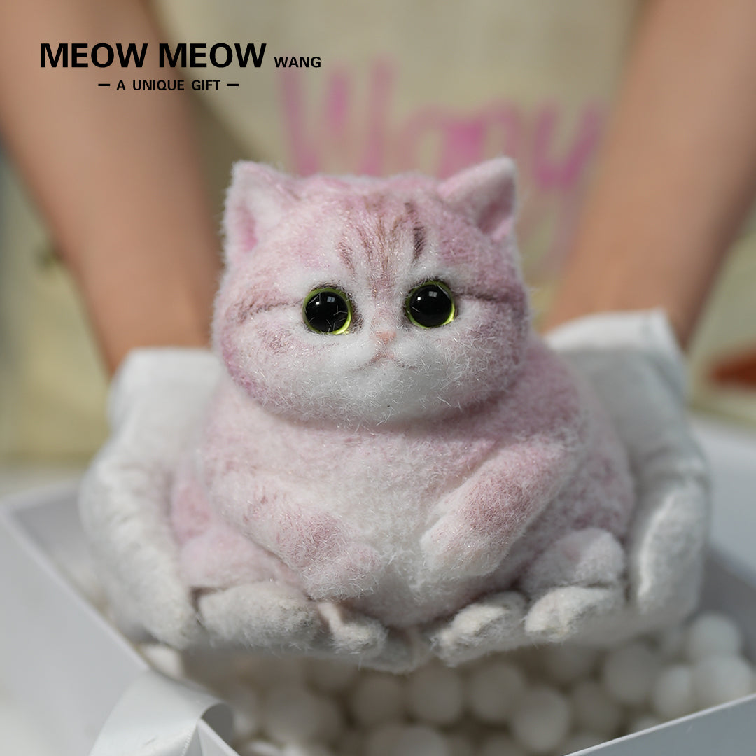 C06: Adorable Strawberry Lemonade Chubby Squishy Kitty