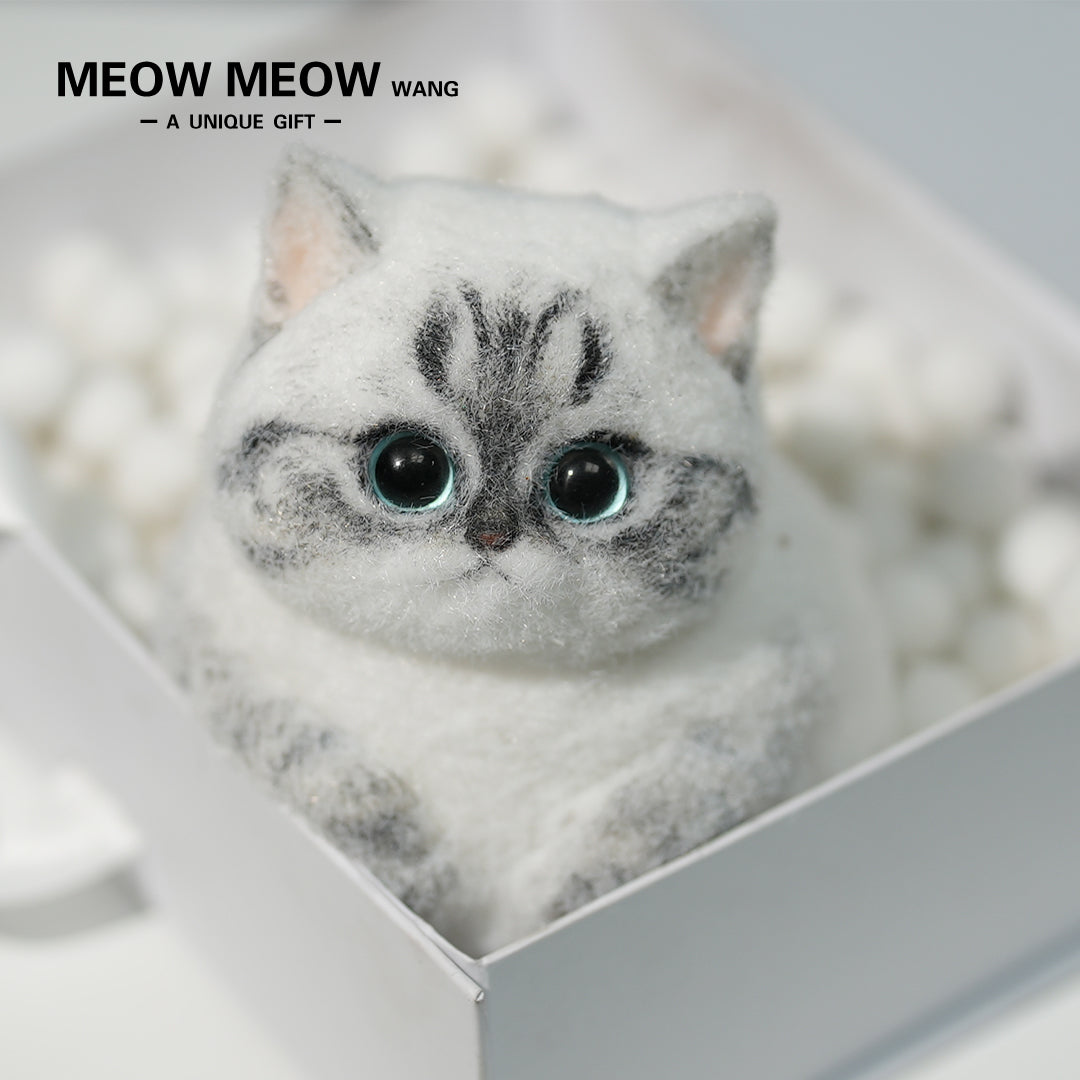 C08:White Chubby Dumpling Squishy Cat