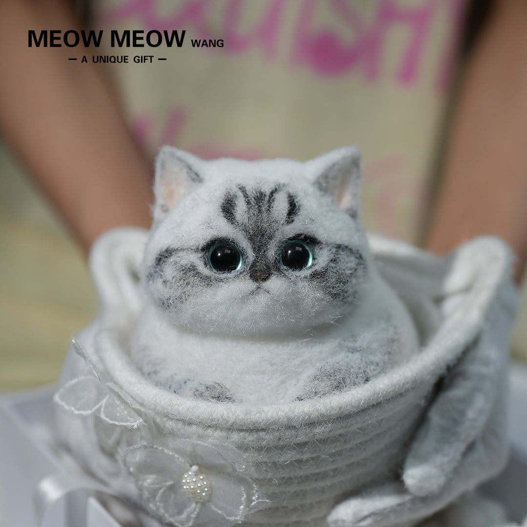 C08:White Chubby Dumpling Squishy Cat